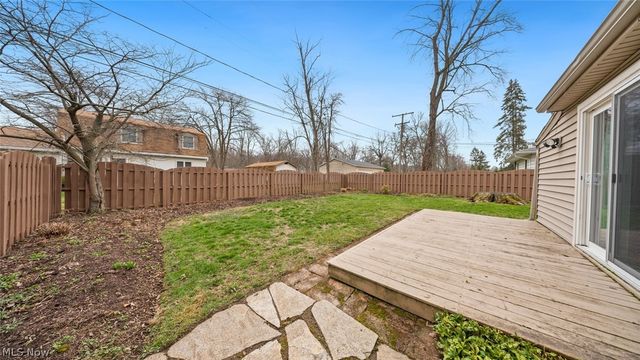 133 Belmar Boulevard, Avon Lake, OH 44012