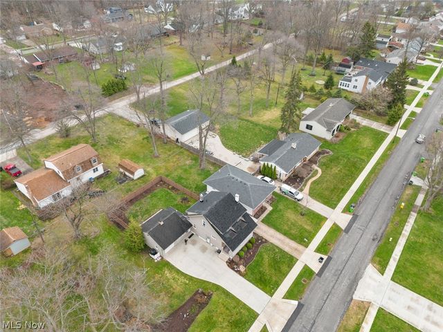 133 Belmar Boulevard, Avon Lake, OH 44012