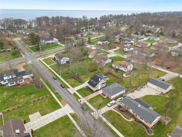 133 Belmar Boulevard, Avon Lake, OH 44012