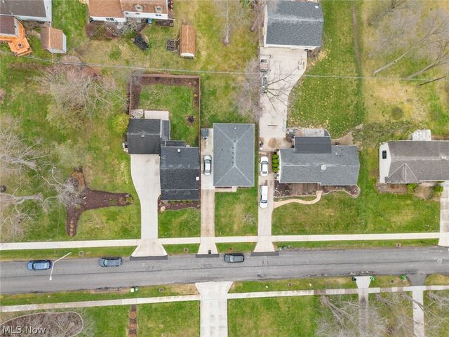 133 Belmar Boulevard, Avon Lake, OH 44012