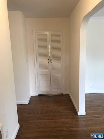 85 Phelps Avenue, Cresskill, NJ 07626