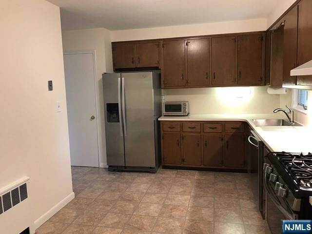 85 Phelps Avenue, Cresskill, NJ 07626