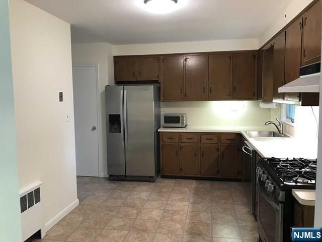 85 Phelps Avenue, Cresskill, NJ 07626