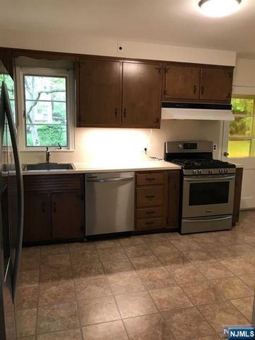 85 Phelps Avenue, Cresskill, NJ 07626