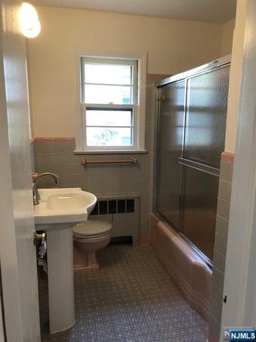 85 Phelps Avenue, Cresskill, NJ 07626