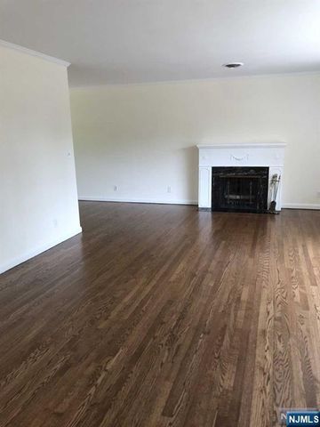 85 Phelps Avenue, Cresskill, NJ 07626