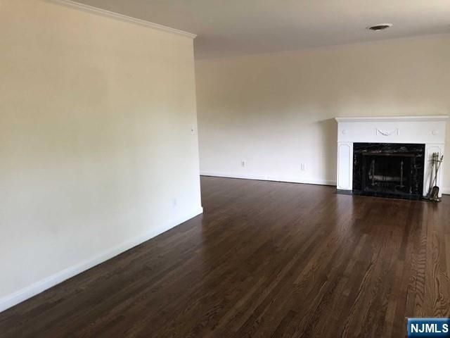 85 Phelps Avenue, Cresskill, NJ 07626