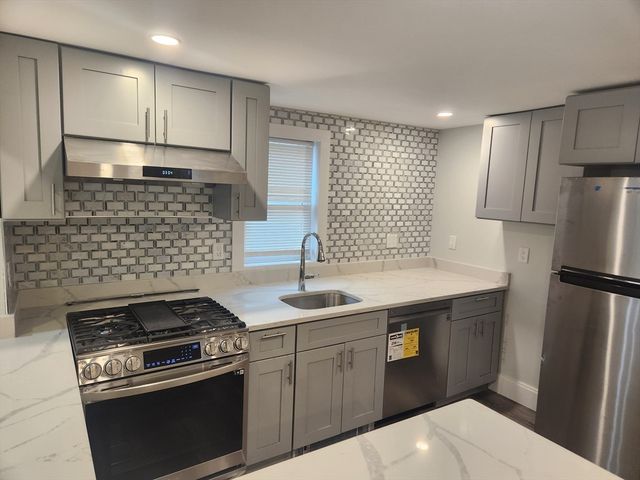 150 Centre St 1, Quincy, MA 02169