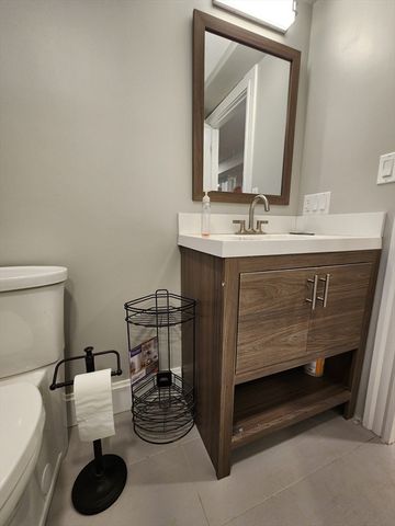 150 Centre St 1, Quincy, MA 02169