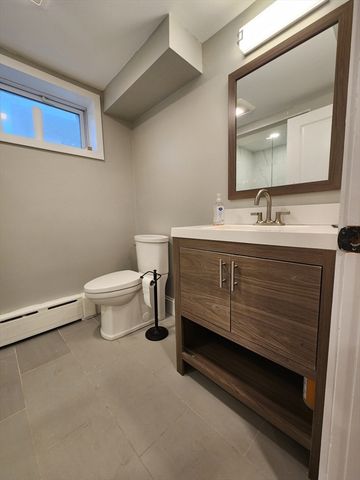 150 Centre St 1, Quincy, MA 02169