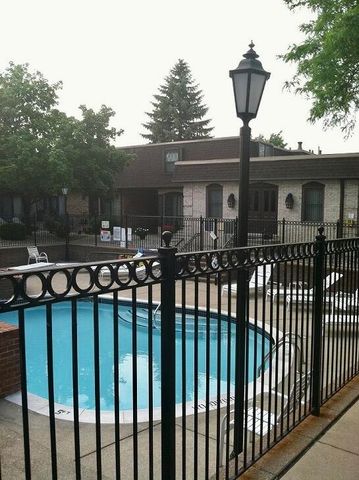 5065 N Crooks Road Unit: 52, Royal Oak, MI 48073