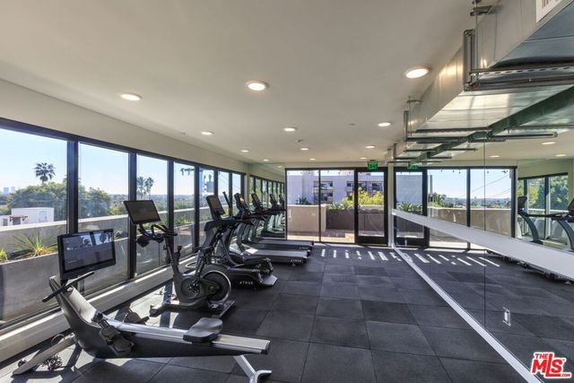 1250 N Fairfax Avenue 505, West Hollywood, CA 90046