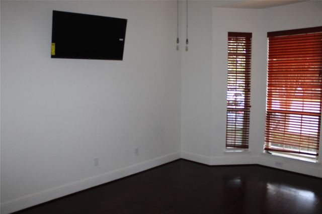 130 E Lasting Spring Circle, Spring, TX 77389
