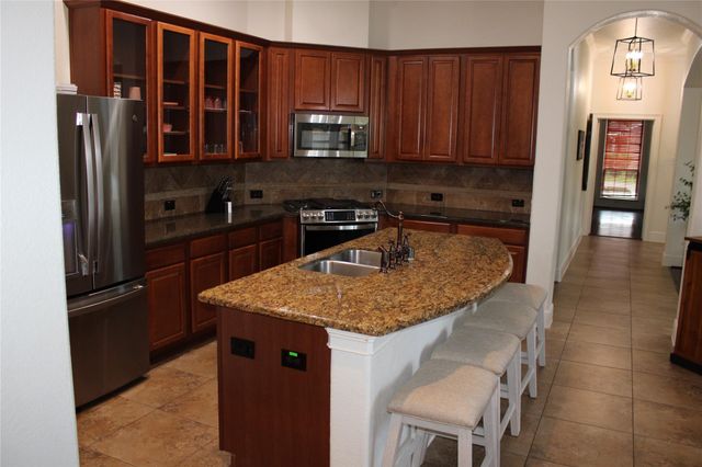130 E Lasting Spring Circle, Spring, TX 77389