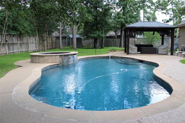 130 E Lasting Spring Circle, Spring, TX 77389