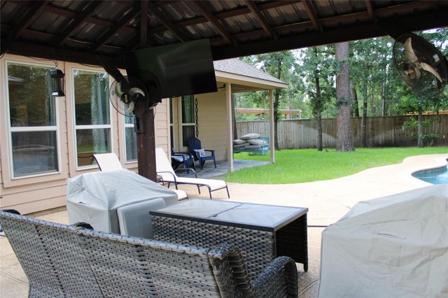 130 E Lasting Spring Circle, Spring, TX 77389