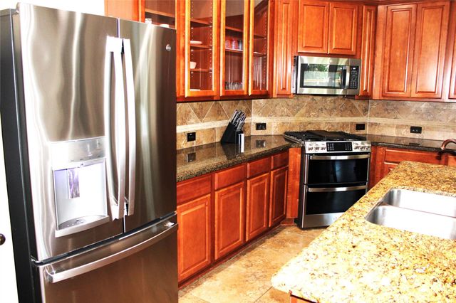130 E Lasting Spring Circle, Spring, TX 77389