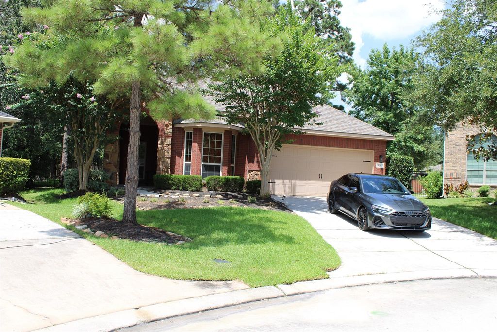 130 E Lasting Spring Circle, Spring, TX 77389