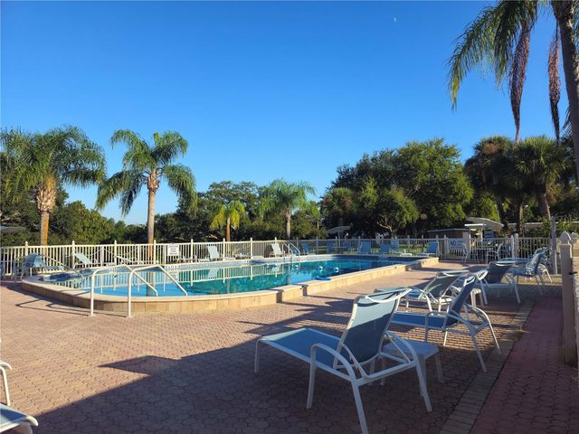 1285 MISSION HILLS BOULEVARD 36B, Clearwater, FL 33759