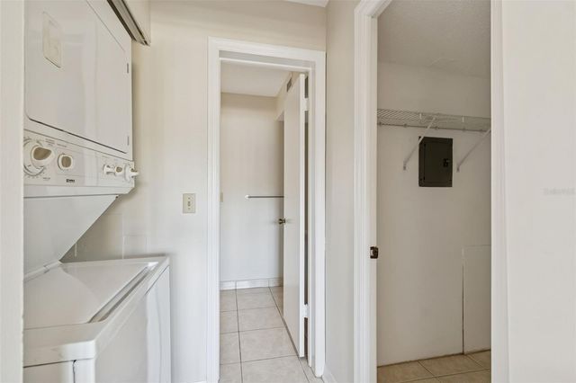 1285 MISSION HILLS BOULEVARD 36B, Clearwater, FL 33759