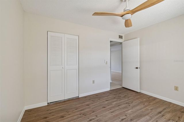 1285 MISSION HILLS BOULEVARD 36B, Clearwater, FL 33759