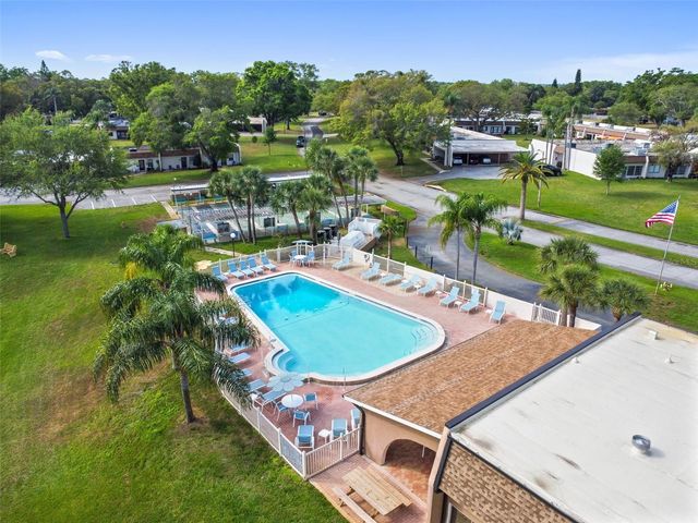1285 MISSION HILLS BOULEVARD 36B, Clearwater, FL 33759