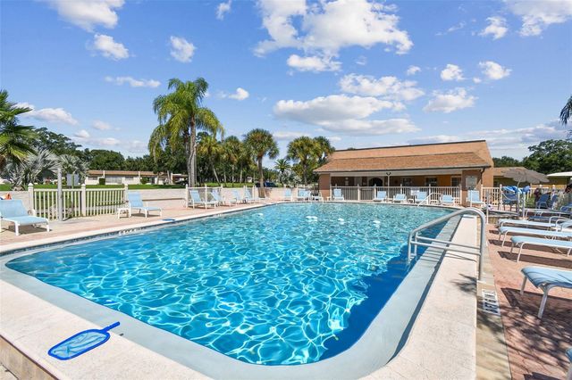 1285 MISSION HILLS BOULEVARD 36B, Clearwater, FL 33759