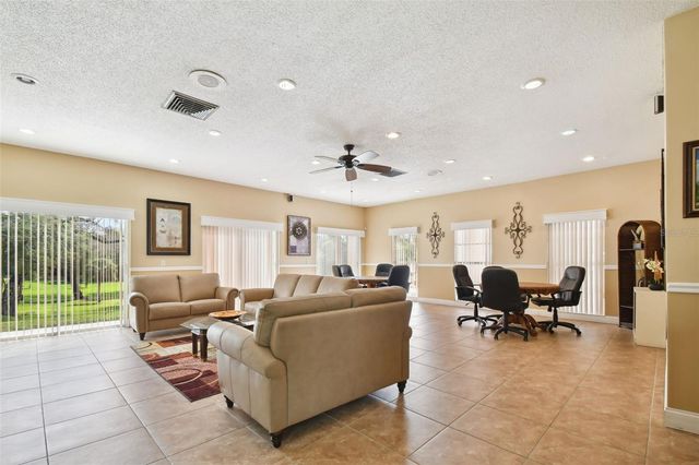 1285 MISSION HILLS BOULEVARD 36B, Clearwater, FL 33759