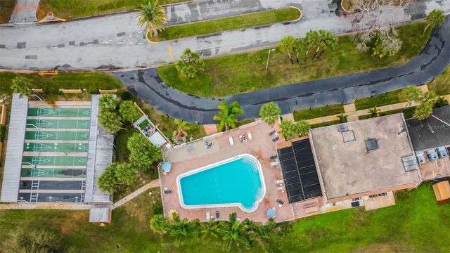 1285 MISSION HILLS BOULEVARD 36B, Clearwater, FL 33759