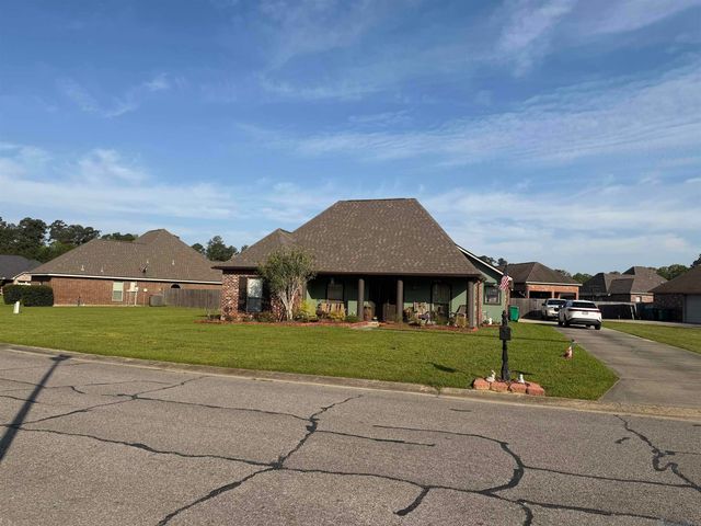 38583 Redbud Ln, Denham Springs, LA 70706