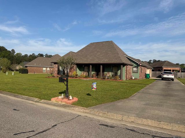 38583 Redbud Ln, Denham Springs, LA 70706