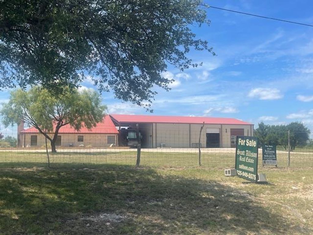 Image 1 of property listing at 136 Private Rd 3535, Sonora, TX 76950