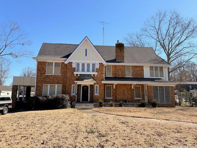 714 N Main Street, Monticello, AR 71655