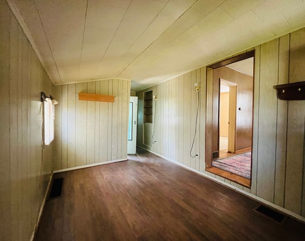 1213 E Main Street, Streator, IL 61364