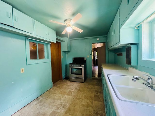 1213 E Main Street, Streator, IL 61364