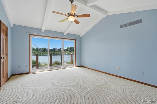 152 Overlake, Lake Orion, MI 48362