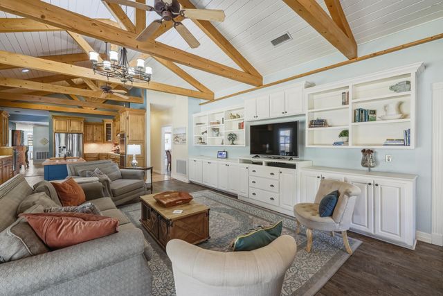 1838 Mt Pleasant Rd, Hallsville, TX 75650