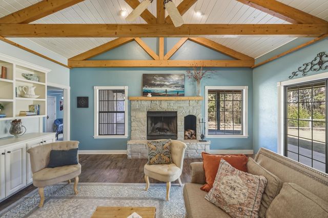 1838 Mt Pleasant Rd, Hallsville, TX 75650