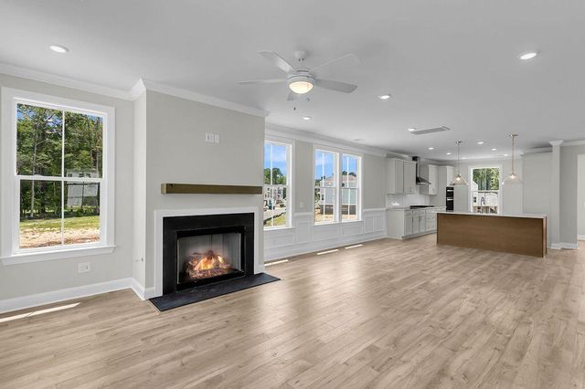 7325 Longtown Drive, Hanahan, SC 29410