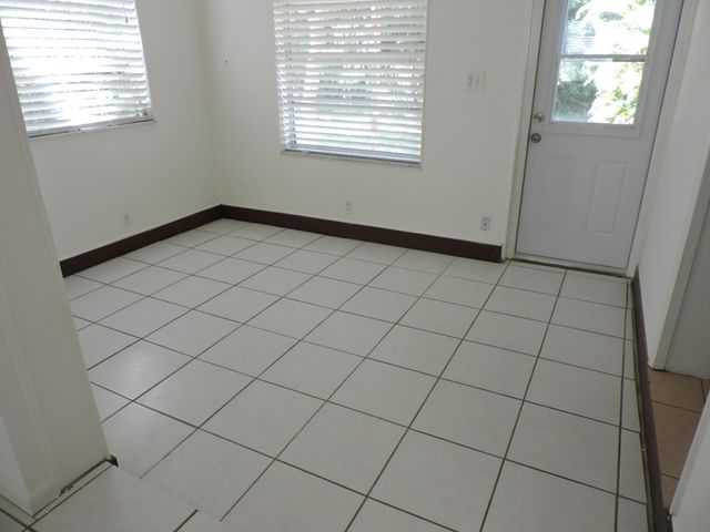 9046 SE Parkway Drive, Hobe Sound, FL 33455