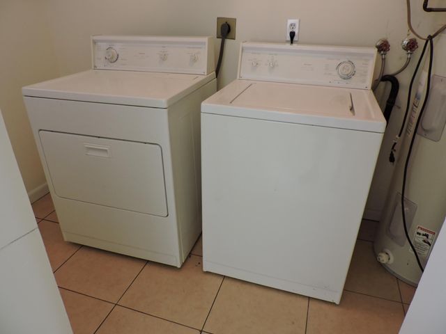 9046 SE Parkway Drive, Hobe Sound, FL 33455