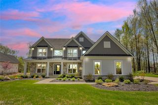 2708 Hidden Pine Lane 19, Hinckley, OH 44233