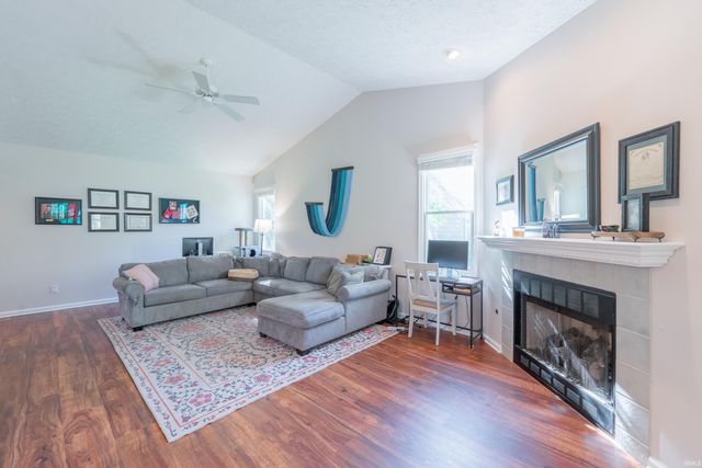 9417 S Harbour Pointe Drive, Bloomington, IN 47401