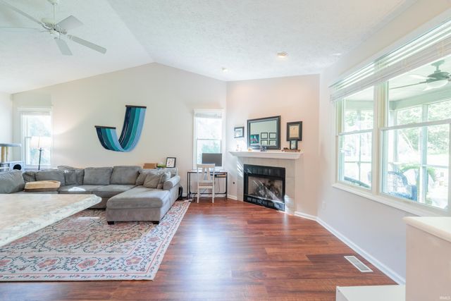9417 S Harbour Pointe Drive, Bloomington, IN 47401