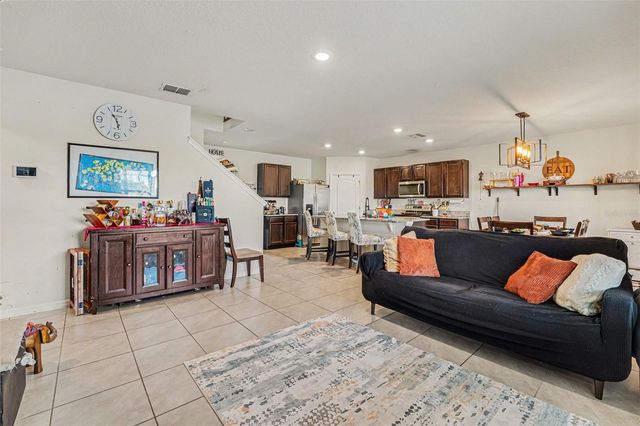 502 AUTUMN STREAM DRIVE, Auburndale, FL 33823