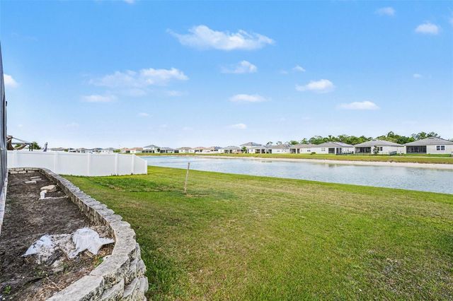 502 AUTUMN STREAM DRIVE, Auburndale, FL 33823