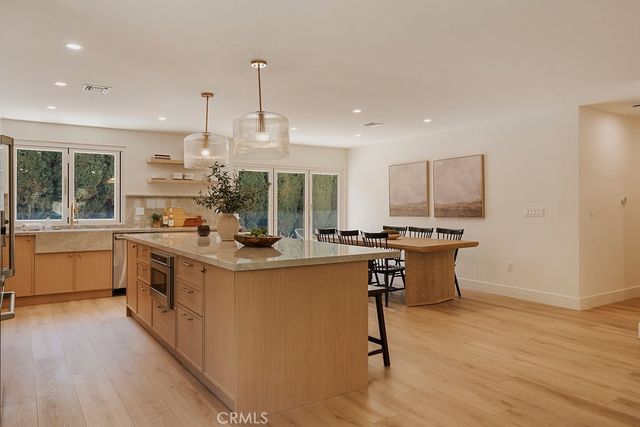 1081 Tulare, Costa Mesa, CA 92626