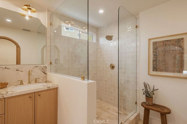 1081 Tulare, Costa Mesa, CA 92626