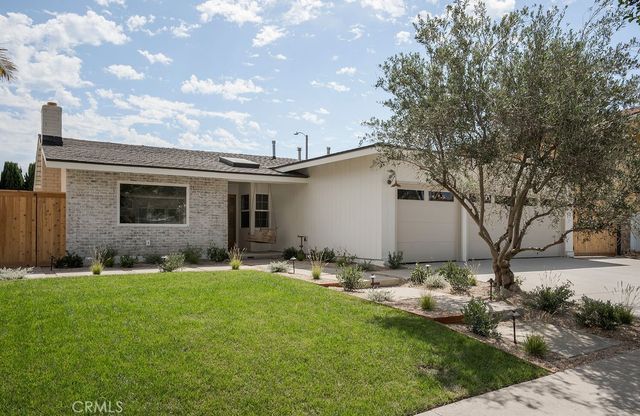 1081 Tulare, Costa Mesa, CA 92626