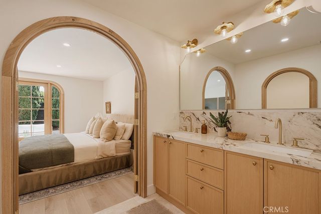 1081 Tulare, Costa Mesa, CA 92626